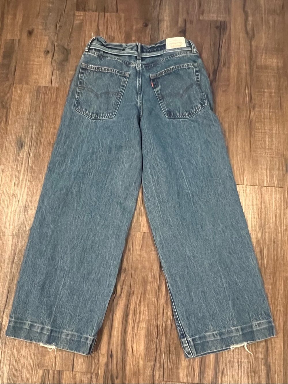 Levi’s XL Straight Jeans Women’s 28x31 – Excellent Condition - Picture 4 of 10
